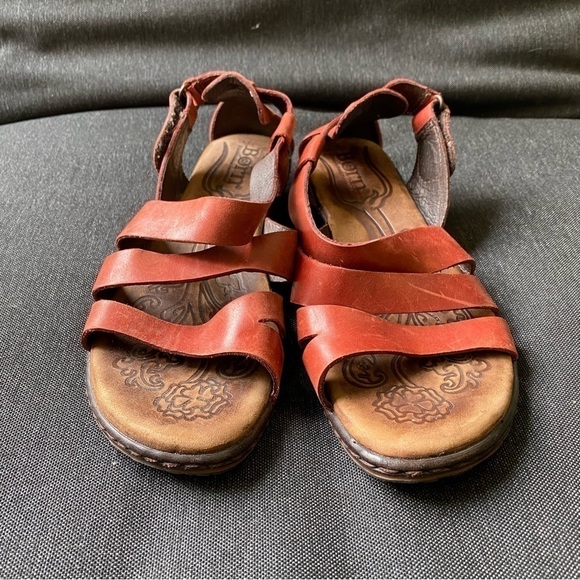 Born Kates Womens Red Leather Strappy Gladiator Low Wedge Sandals Shoes Boho 9 - Picture 2 of 8